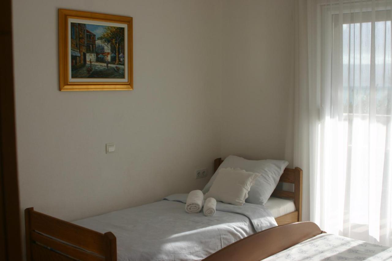 Apartments Marta ดูเช ภายนอก รูปภาพ