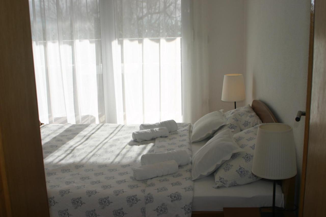 Apartments Marta ดูเช ภายนอก รูปภาพ