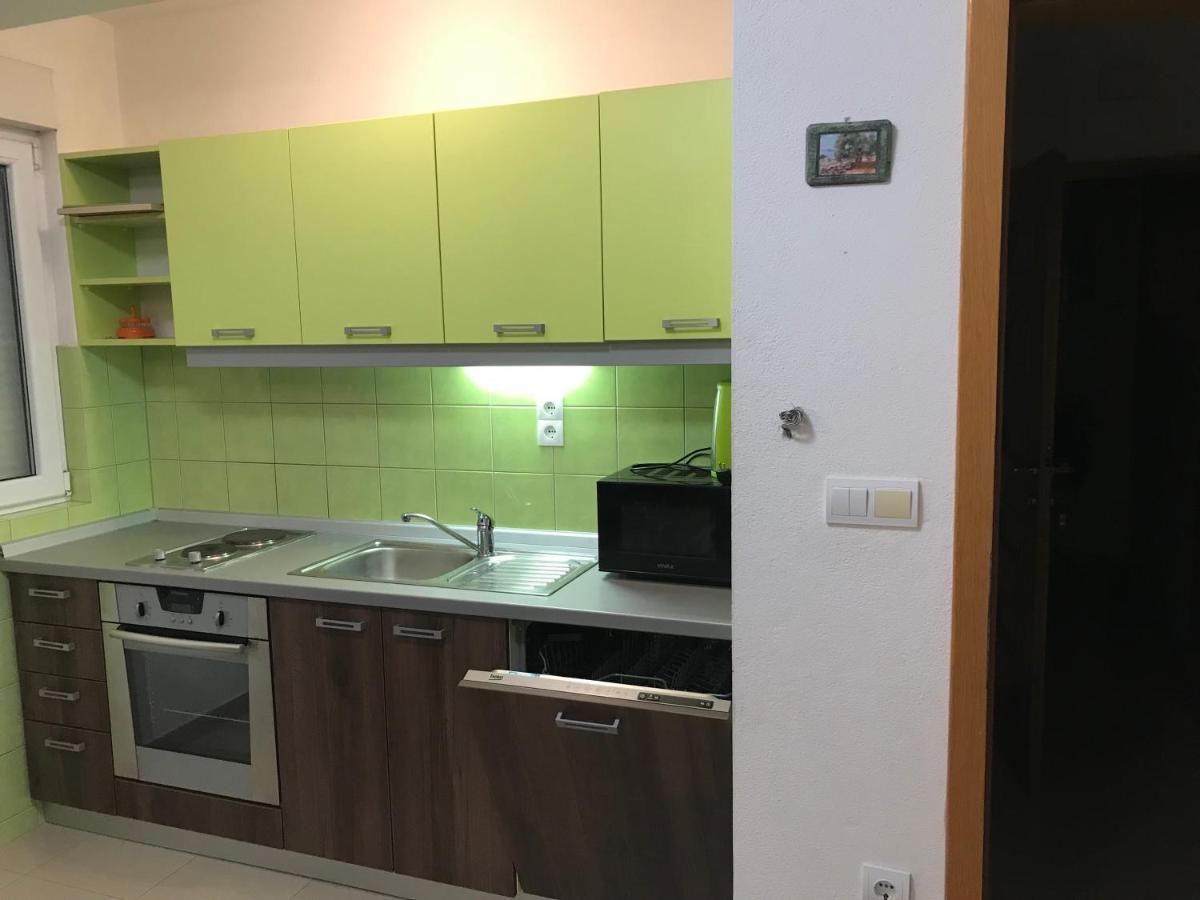 Apartments Marta ดูเช ภายนอก รูปภาพ